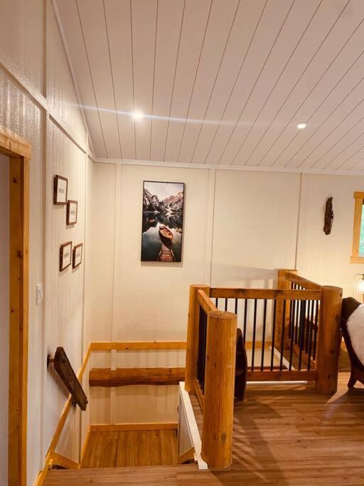Ski-In Chalet: Private Hot Tub, Bonus Bunk House Fernie Ngoại thất bức ảnh