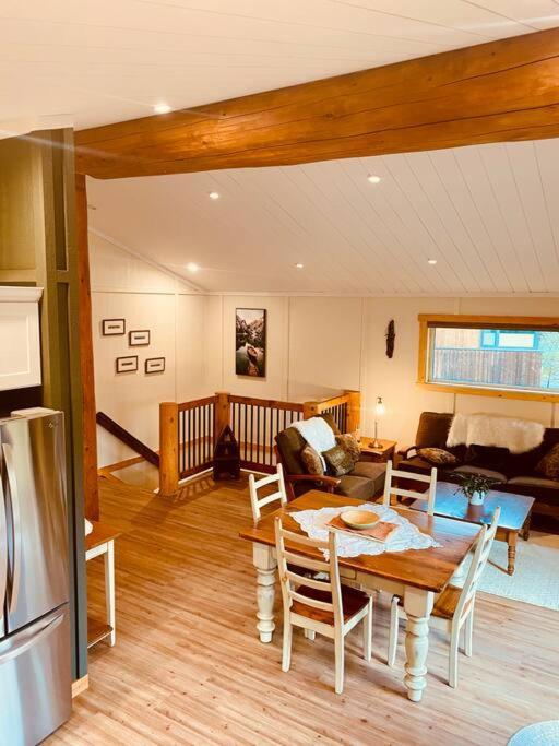 Ski-In Chalet: Private Hot Tub, Bonus Bunk House Fernie Ngoại thất bức ảnh