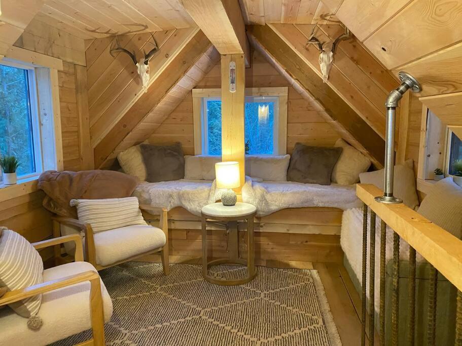 Ski-In Chalet: Private Hot Tub, Bonus Bunk House Fernie Ngoại thất bức ảnh